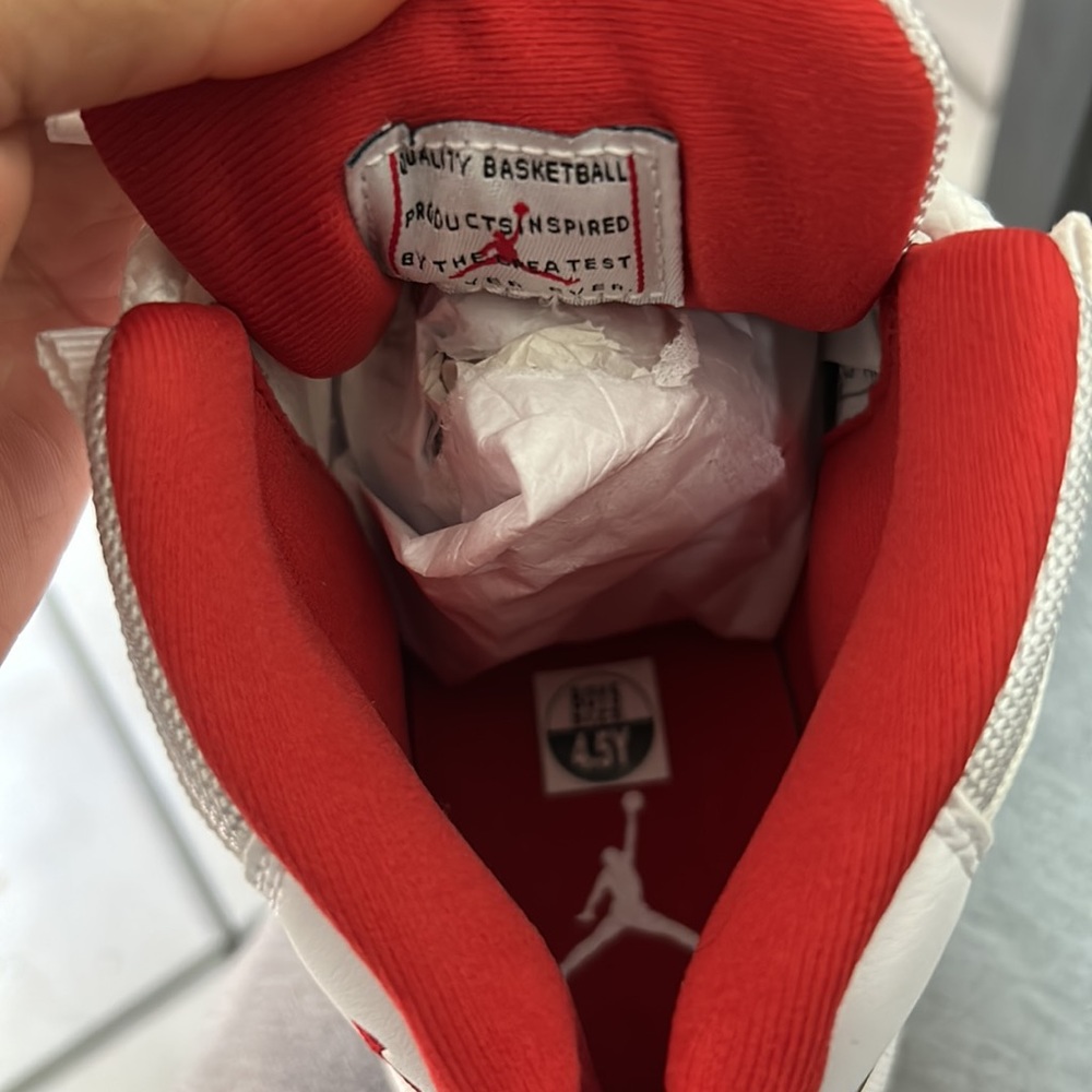 Jordan 11 - Picture 5 of 7